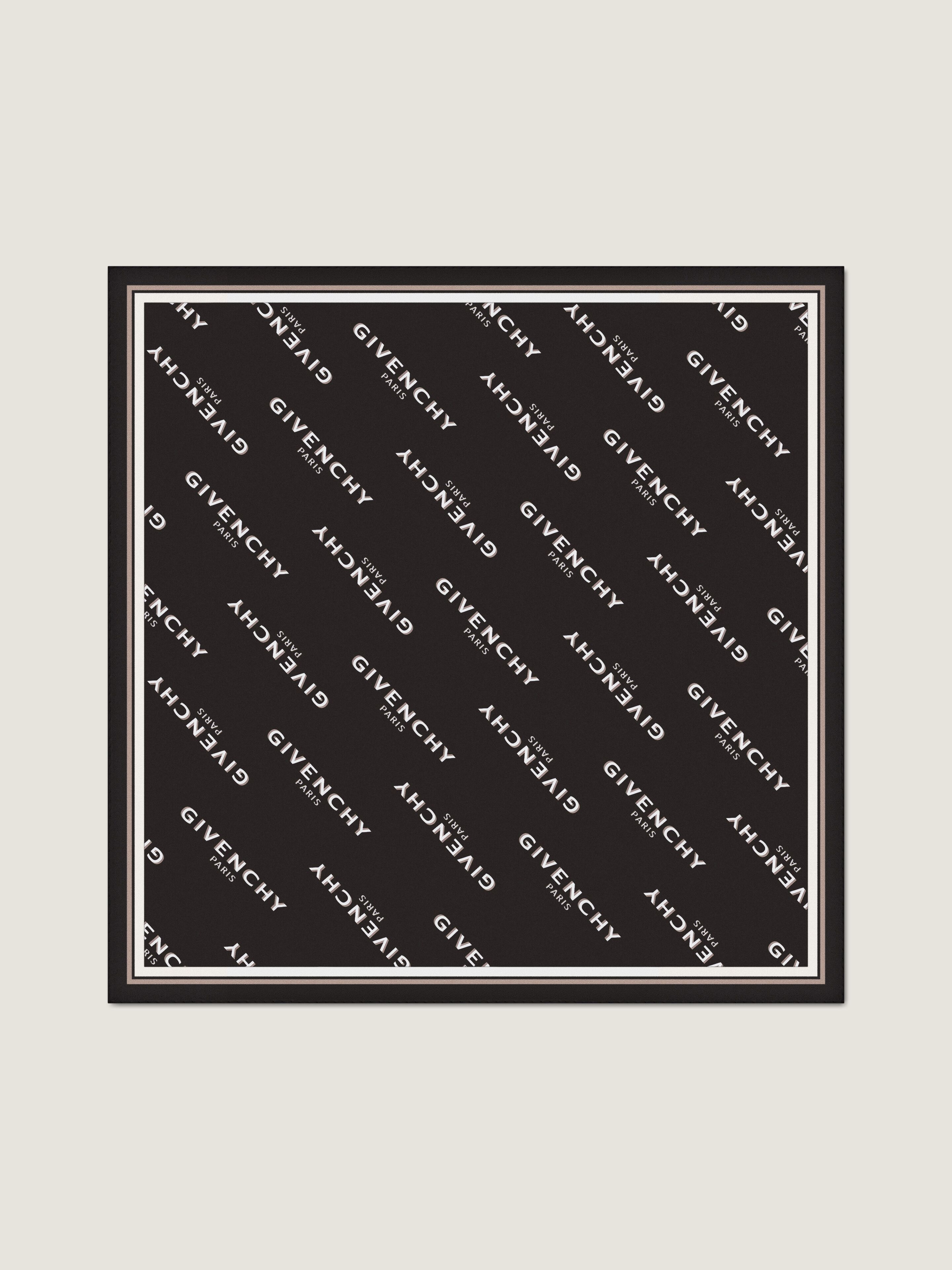 GIVENCHY Shadow small square in silk